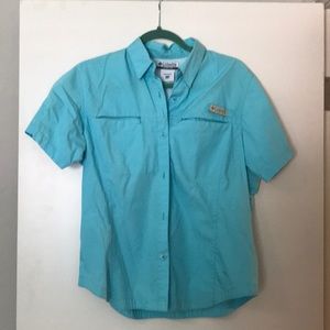 Columbia turquoise fishing shirt size medium
